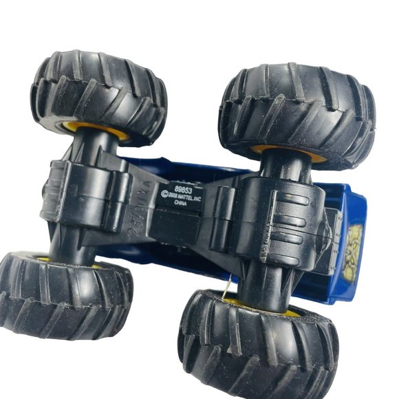 Monster Jam Silver Gray Truck Launcher Hot Wheels Vintage With 2 Trucks - Picture 9 of 16